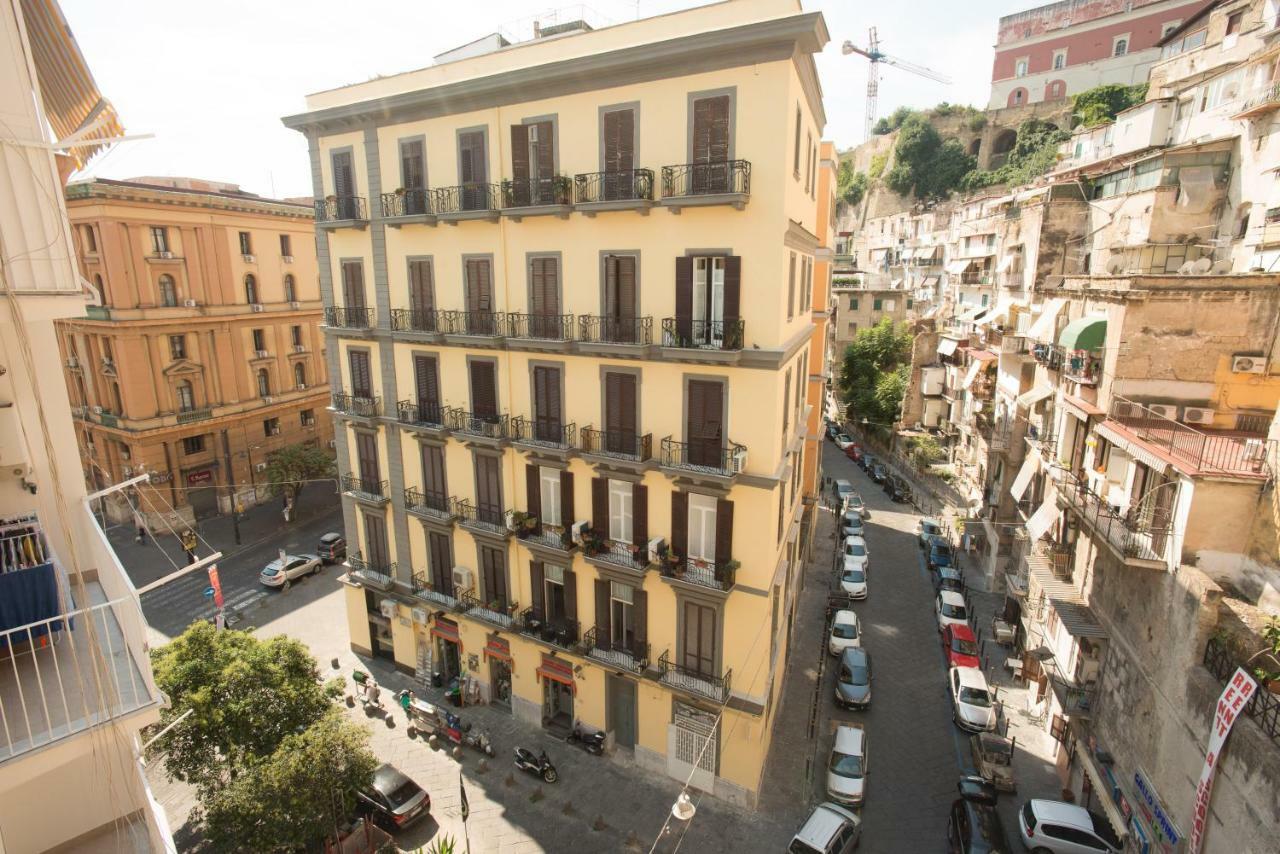 La Terrazza Di Roberta Daire Napoli Dış mekan fotoğraf